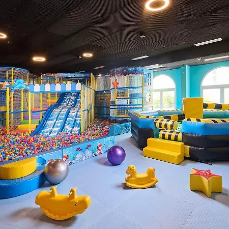 Hotel Aminess Vival Lisanj Family 4*
