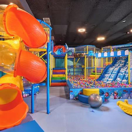 Hotel Aminess Vival Lisanj Family 4*