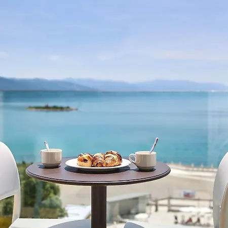Hotel Aminess Vival Lisanj Family 4*