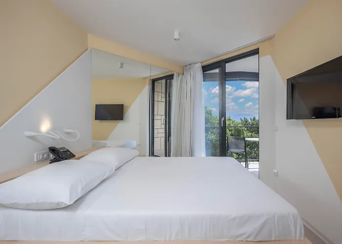 Aminess Vival Lisanj Family Ξενοδοχείο 4*