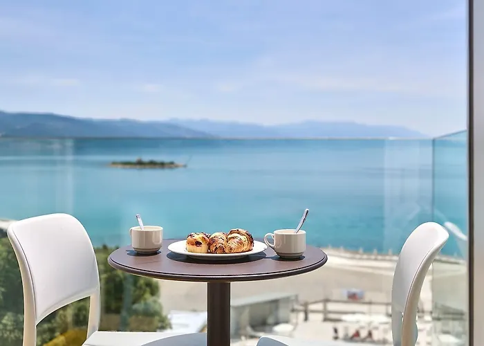 Ξενοδοχείο Aminess Vival Lisanj Family 4*